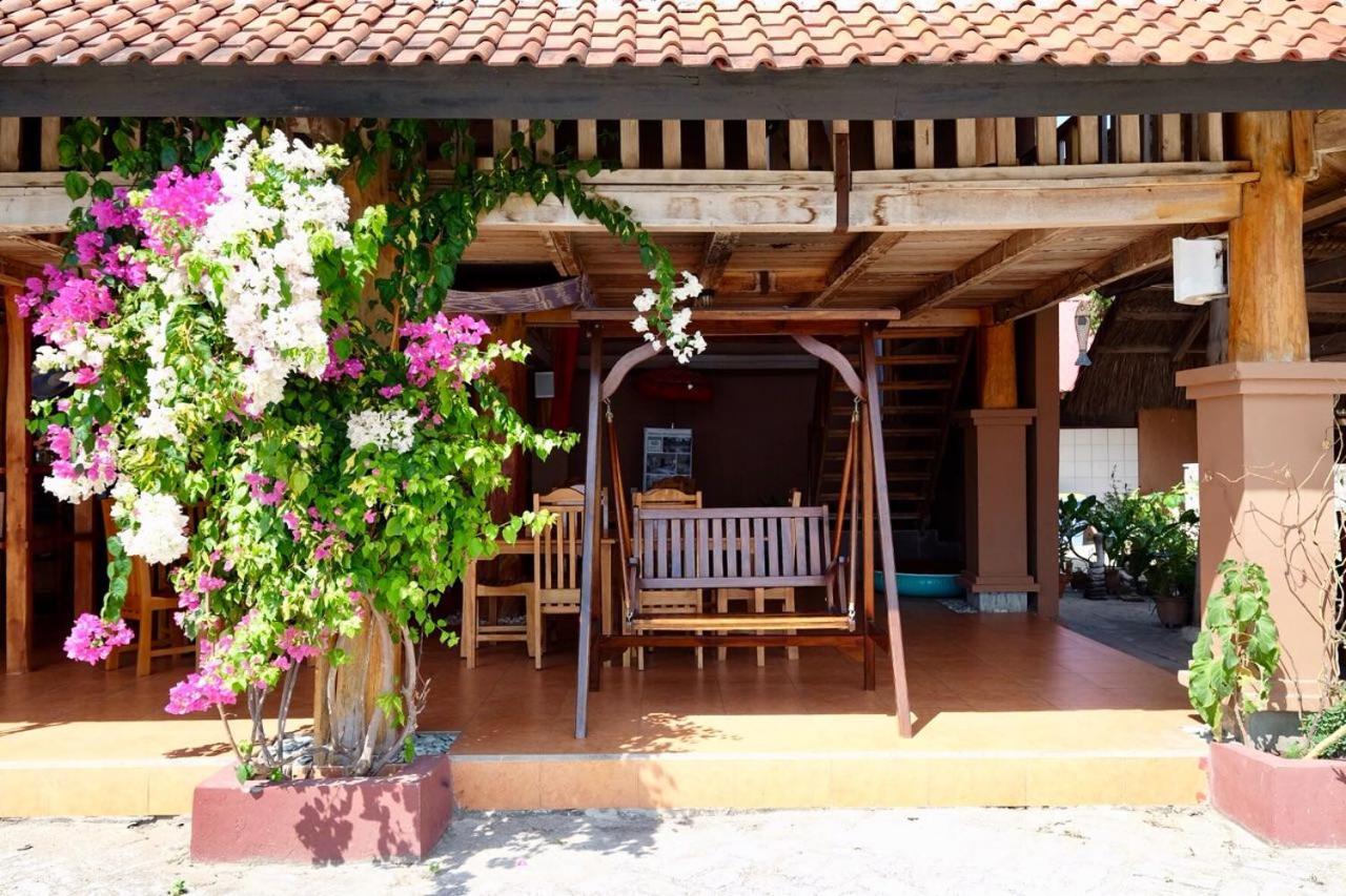Mario Hotel And Cafe Weetebula Exterior photo